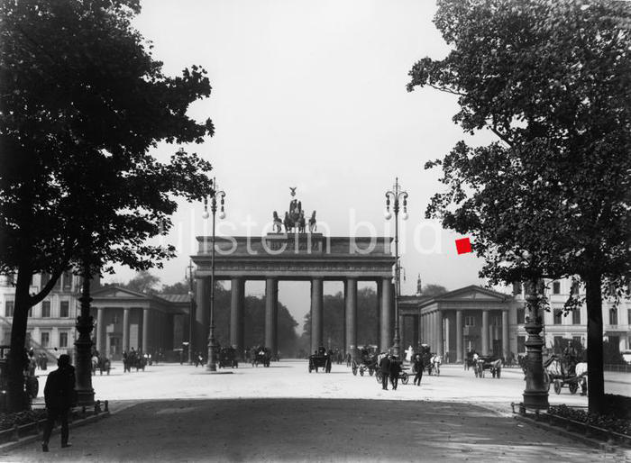 Berlin Brandenburger Tor 1910, Mediennummer 00213449